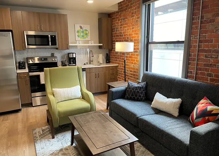 Riverfront Park Travel Apartments